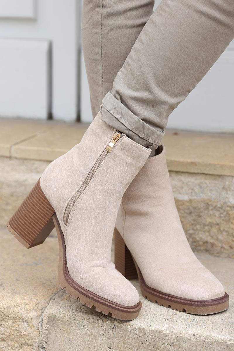 boots-talon-femme-290ldn-1.jpg Bottines à talons en suédine beige – Image 1