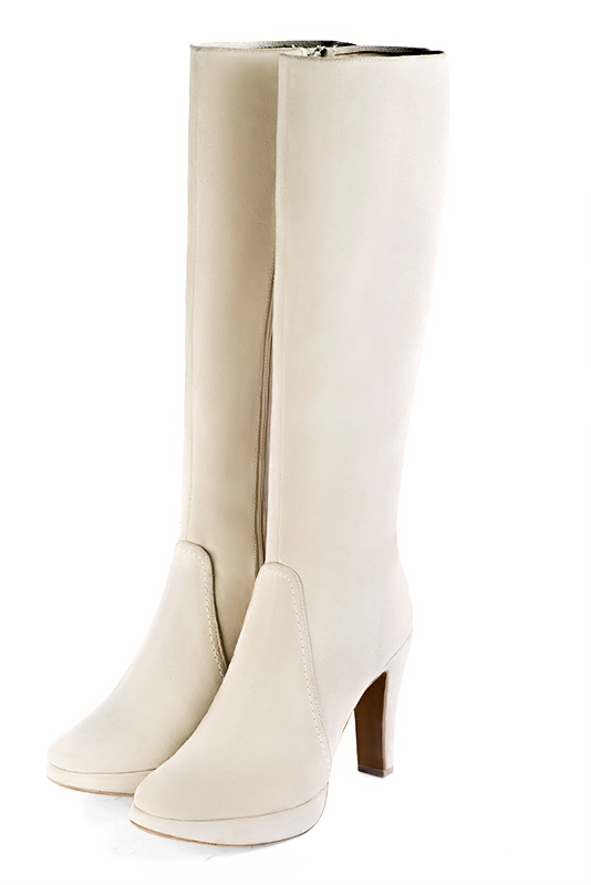botte-blanche-pour-femme-493snz-1.jpg Bottes habillées femme sur mesure en cuir blanc cassé à talon fin de 10.5 cm avec une plateforme de 2 cm à l'avant Florence Kooijman – Image 1