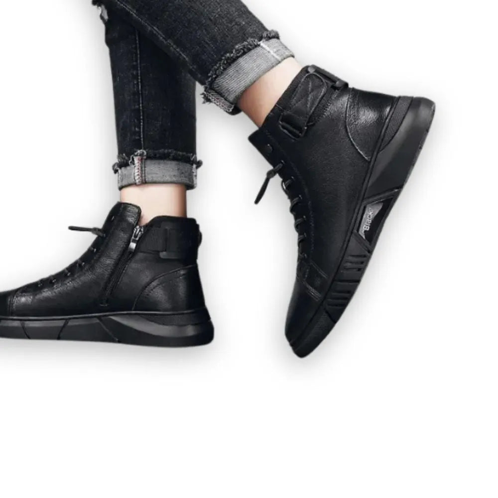 botte-pour-homme-608urc-1.jpg KORVAX™ Bottes décontractées pour hommes – style moderne et confort quotidien Noir / 39 – Image 1