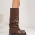Bottes marron à revers avec semelles crantées et doublure chaude