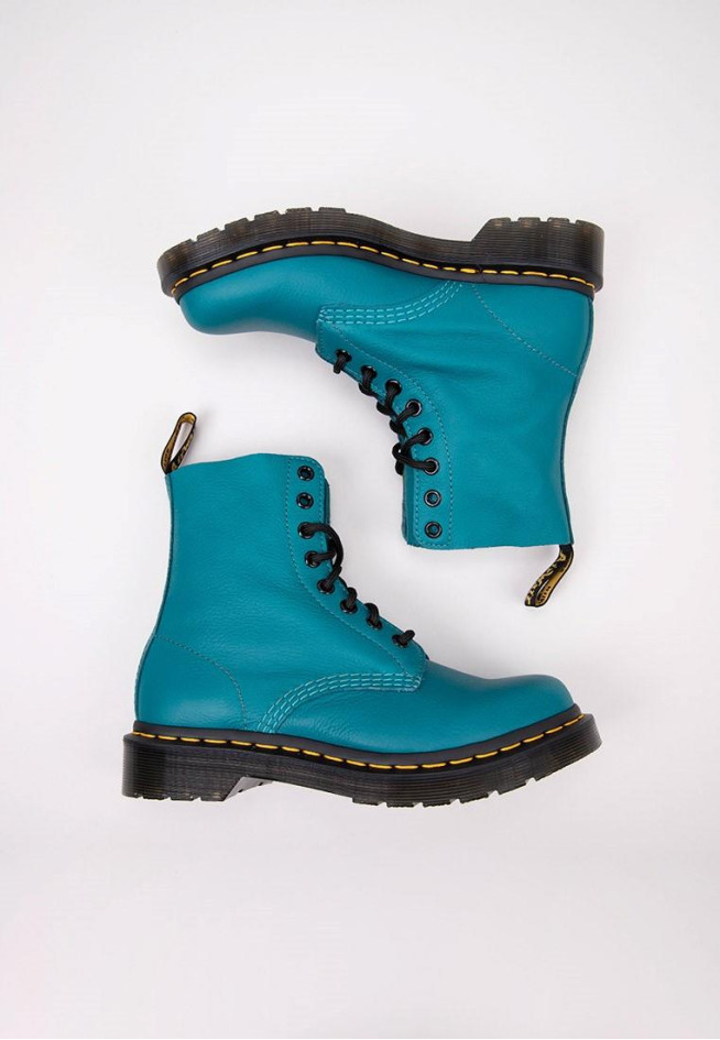 bottes-doc-martens-femme-888ych-1.jpg DR MARTENS 1460 Pascal – Image 1