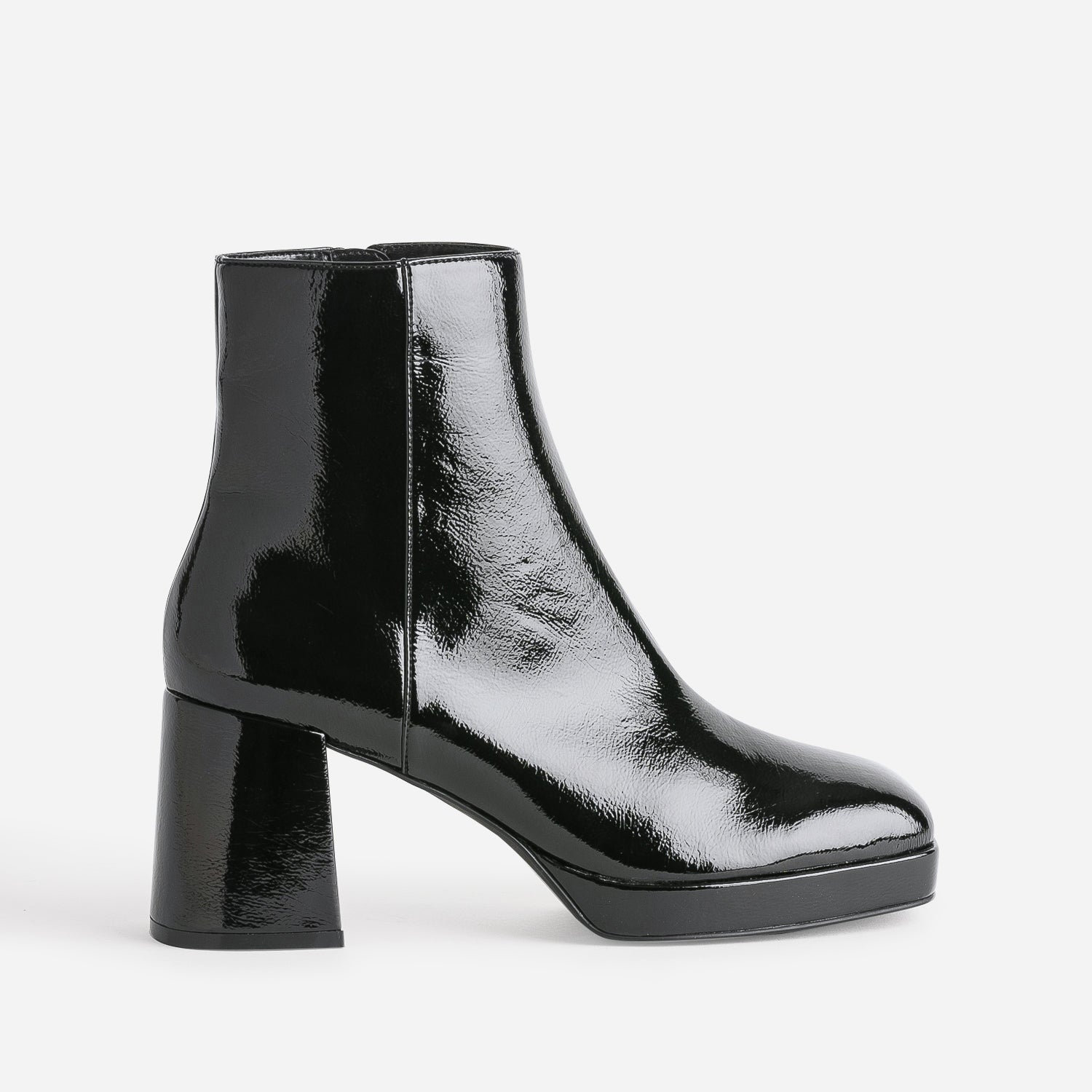 bottes-vernies-noires-002sqh-1.jpg Boots noir verni à plateforme – Image 1