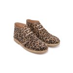 Desert boots léopard. Imprimé animalier de qualité sur croûte de cuir.